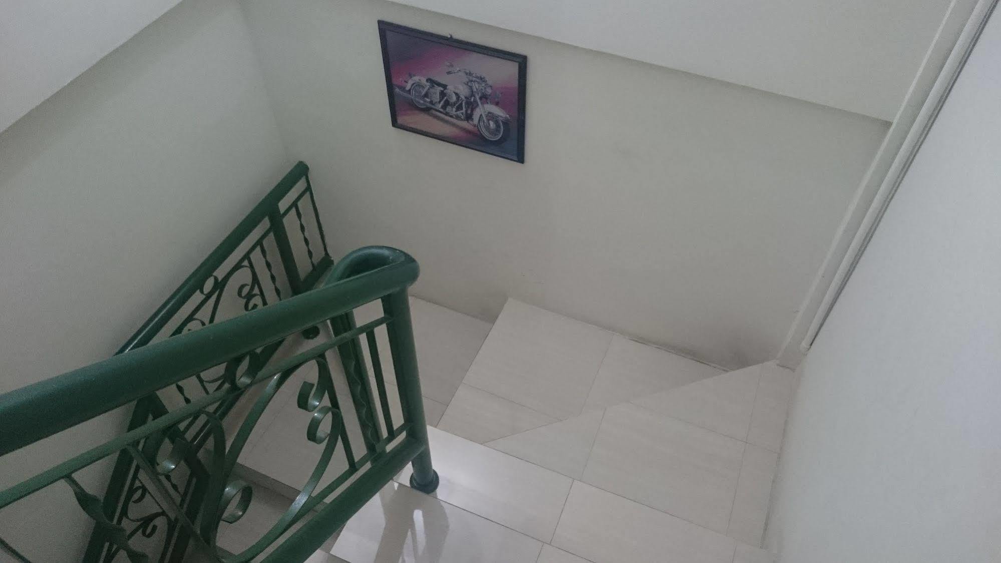 Wisma tamu Capsule *